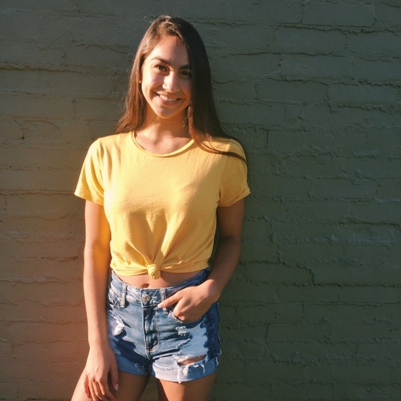 Meet your Posher, Kristen - Picture 1 of 1